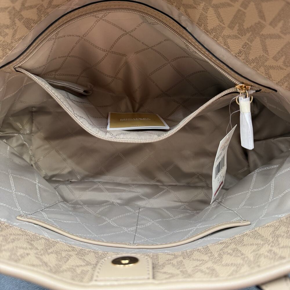 Michael Kors Carter Signature Large Open Tote Bag Purse Vanilla and Tan Multi - Picture 8 of 12